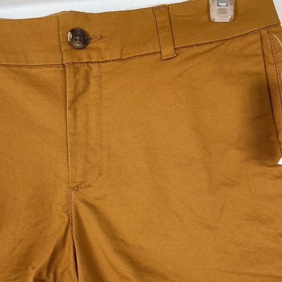 SOLD Old Navy Everyday Shorts NEW - Picture 3 of 4
